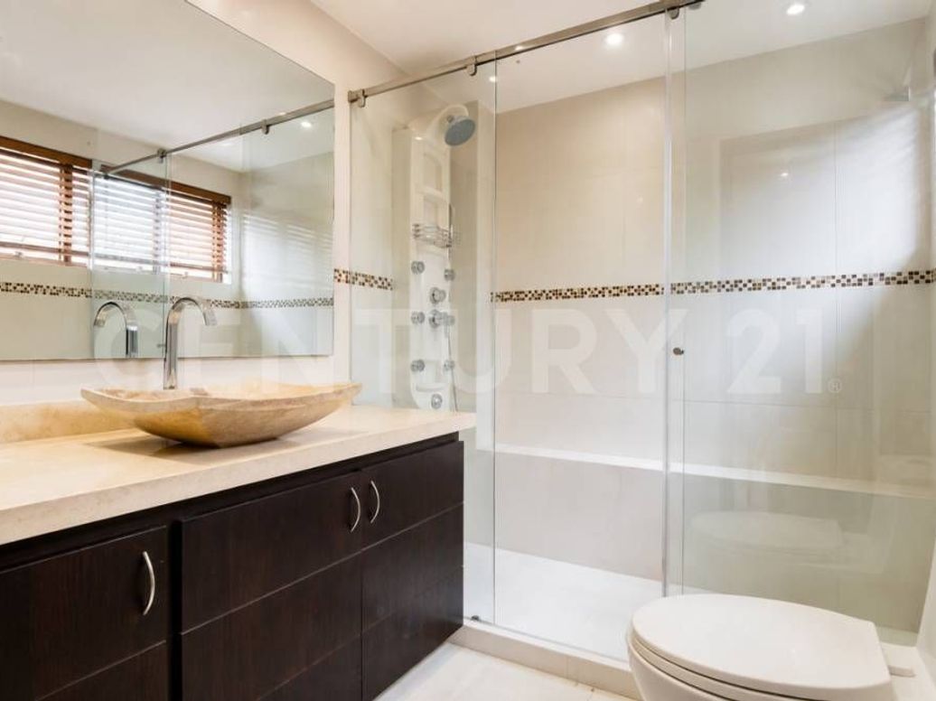Casa de 3 alcobas en venta en San José De Bavaria, Bogotá, 350 m² · foto 14 de 20