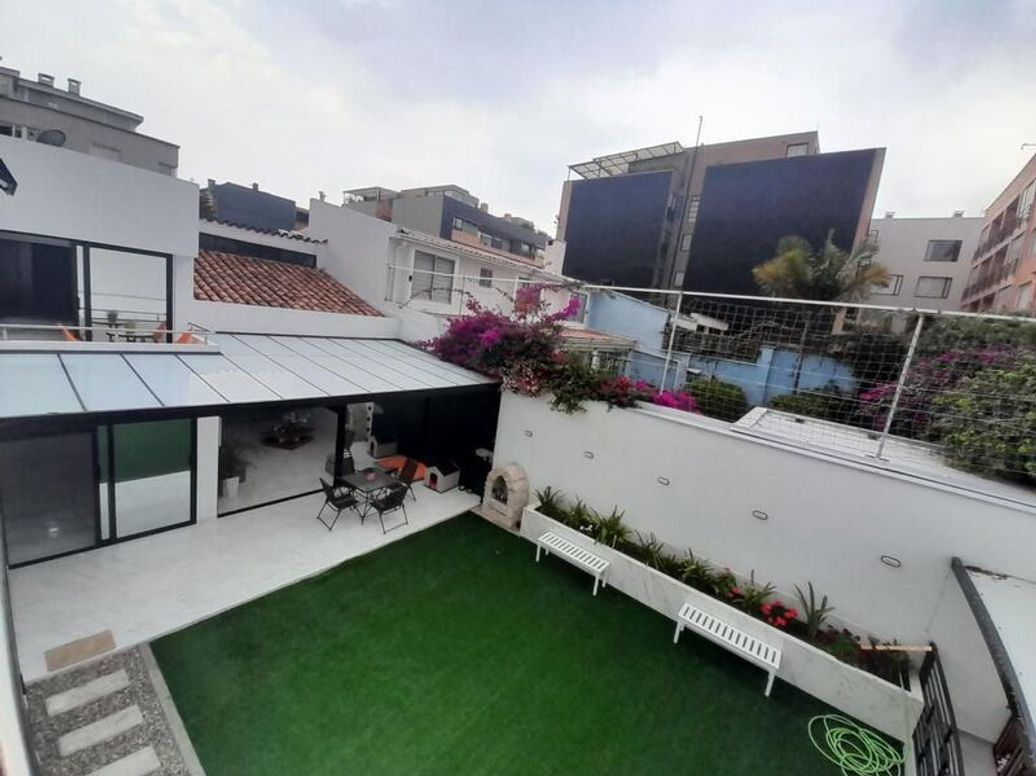Casa de 6 alcobas en venta en Molinos Norte, Bogotá, 530 m² · foto 9 de 20