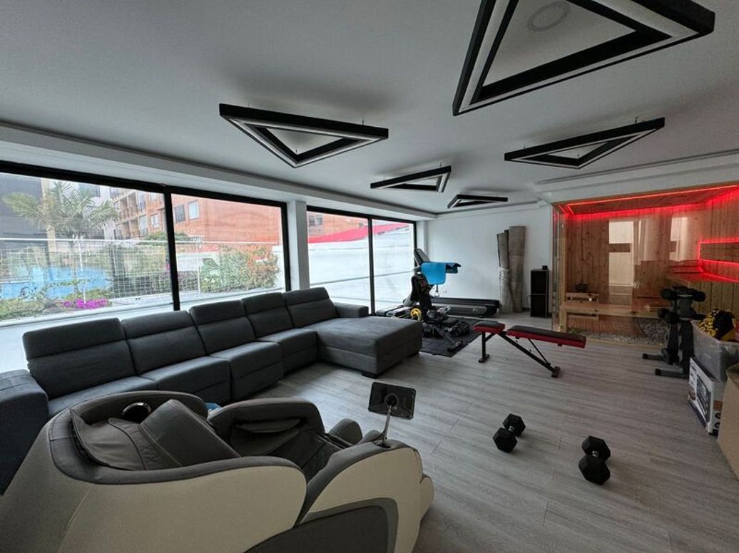Casa de 6 alcobas en venta en Molinos Norte, Bogotá, 530 m² · foto 11 de 20
