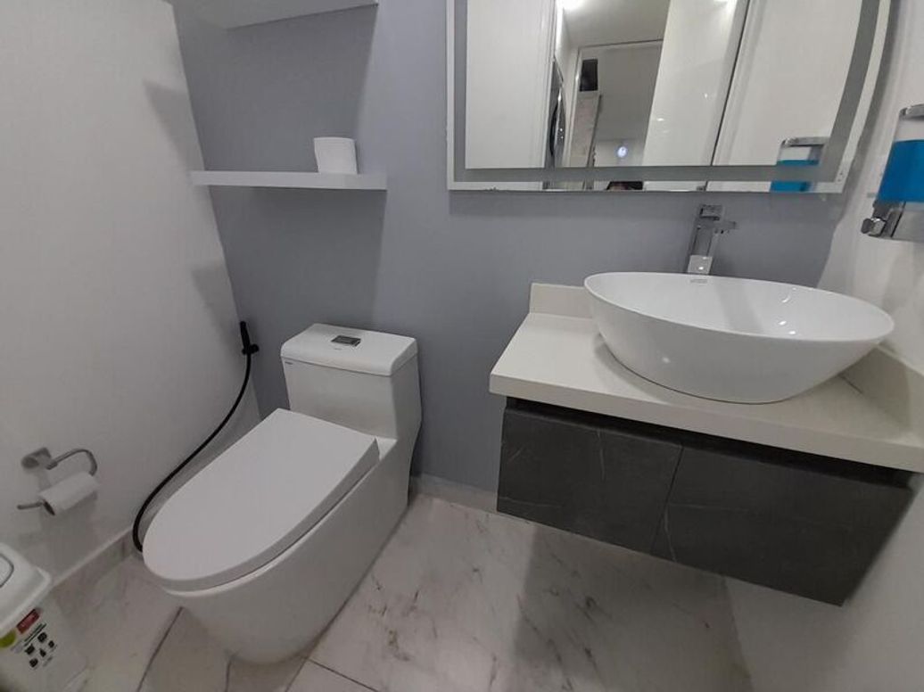 Casa de 6 alcobas en venta en Molinos Norte, Bogotá, 530 m² · foto 12 de 20