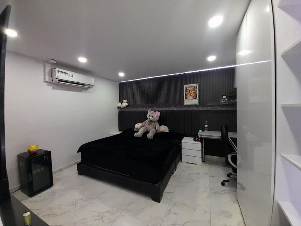 Casa de 6 alcobas en venta en Molinos Norte, Bogotá, 530 m² · foto 14 de 20