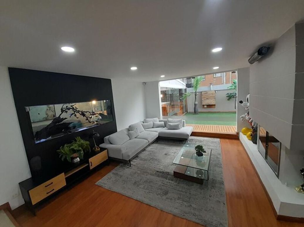 Casa de 6 alcobas en venta en Molinos Norte, Bogotá, 651 m² · foto 5 de 20