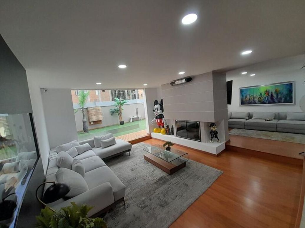 Casa de 6 alcobas en venta en Molinos Norte, Bogotá, 651 m² · foto 7 de 20