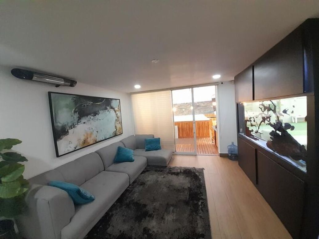 Casa de 6 alcobas en venta en Molinos Norte, Bogotá, 651 m² · foto 8 de 20