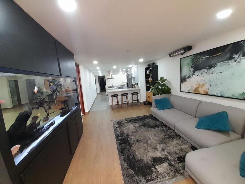 Casa de 6 alcobas en venta en Molinos Norte, Bogotá, 651 m² · foto 11 de 20