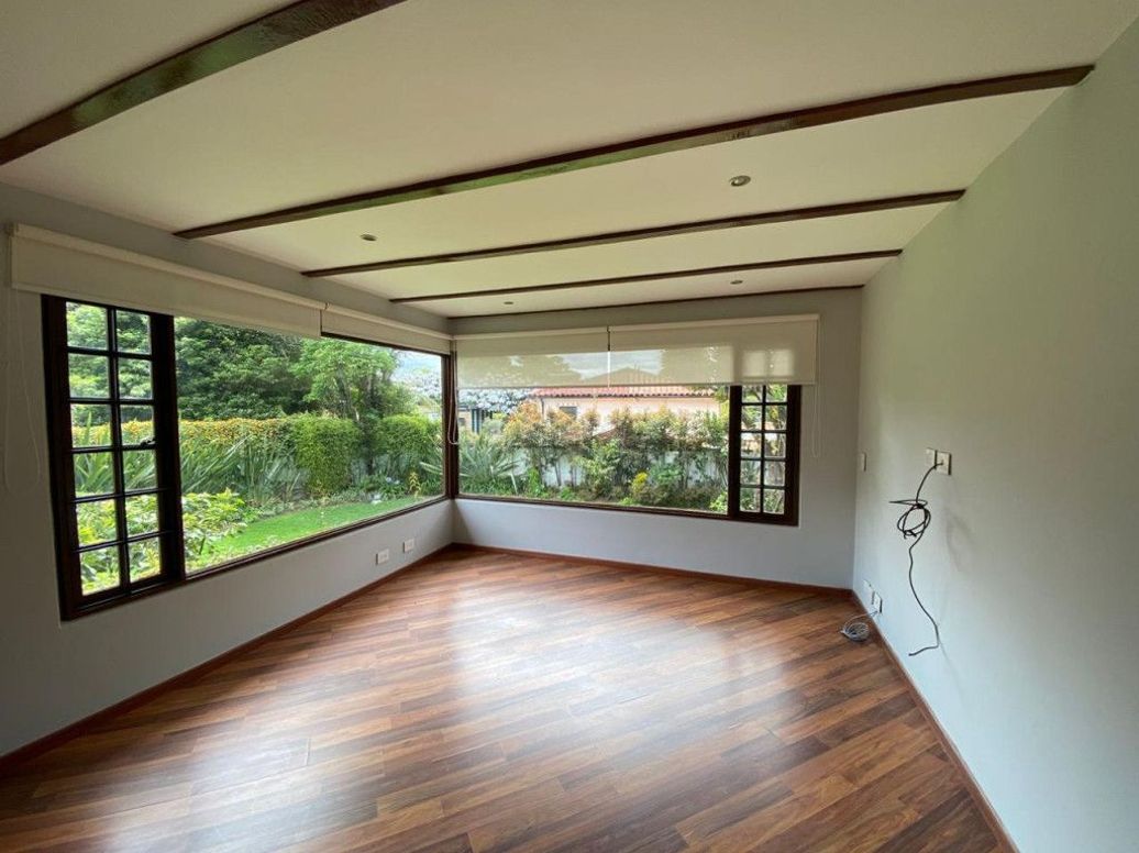 Casa de 5 alcobas en venta en Santa Ana Oriental, Bogotá, 550 m² · foto 8 de 20