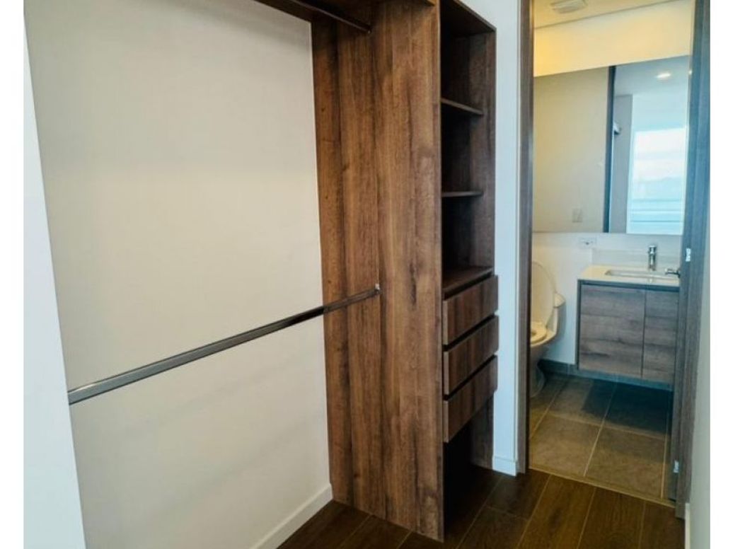 Apartamento de 1 alcoba en venta en Cedritos, Bogotá, 56 m² · foto 8 de 12