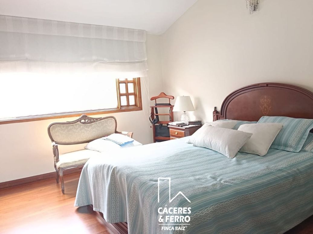 Casa de 5 alcobas en venta en Cedritos, Bogotá, 650 m² · foto 10 de 16
