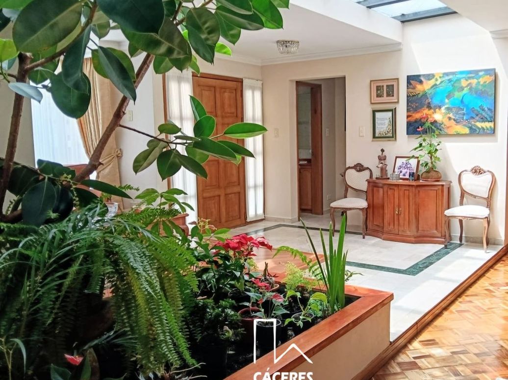 Casa de 5 alcobas en venta en Cedritos, Bogotá, 650 m² · foto 4 de 16