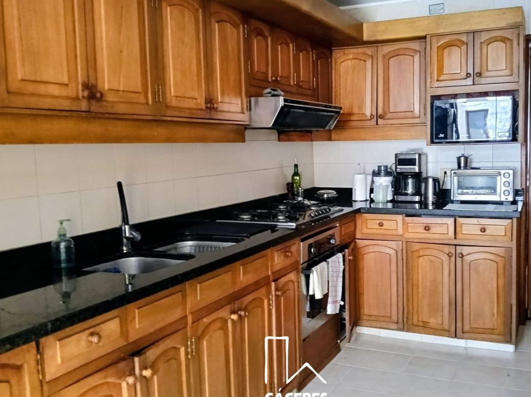 Casa de 5 alcobas en venta en Cedritos, Bogotá, 650 m² · foto 7 de 16