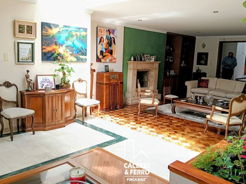 Casa de 5 alcobas en venta en Cedritos, Bogotá, 650 m² · foto 2 de 16