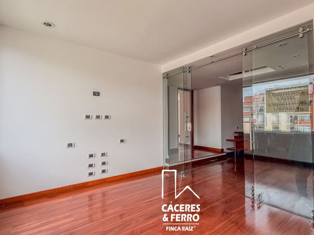 Apartamento de 5 alcobas en venta en Santa Barbara Oriental, Bogotá, 340 m² · foto 8 de 20
