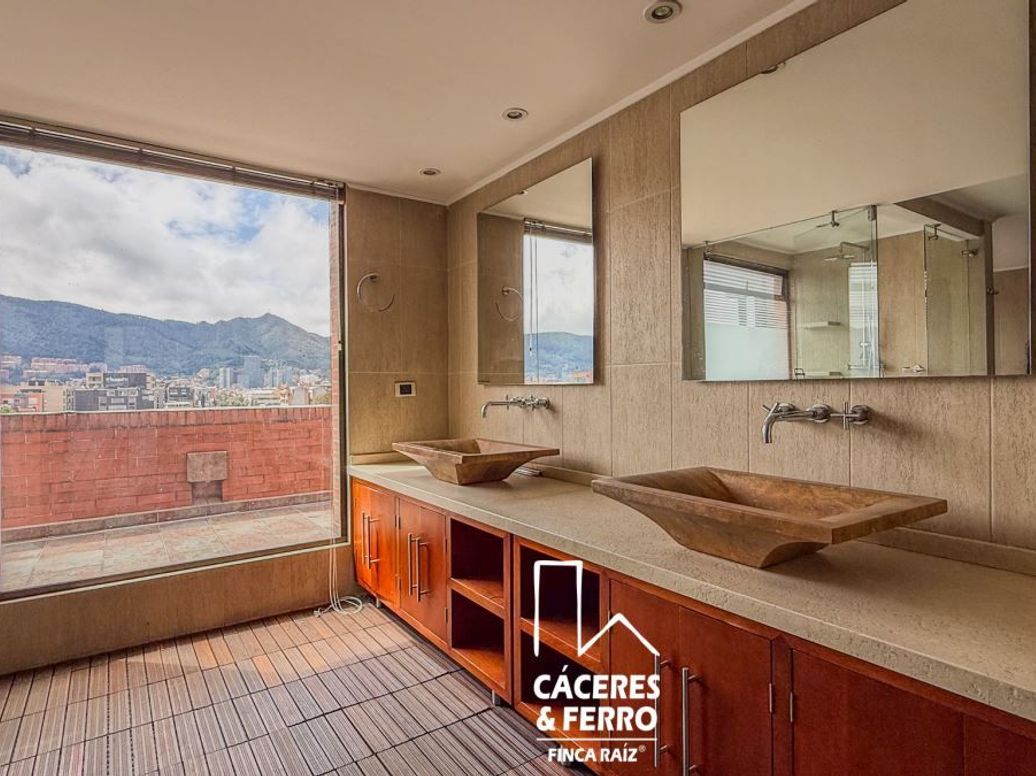 Apartamento de 5 alcobas en venta en Santa Barbara Oriental, Bogotá, 340 m² · foto 20 de 20