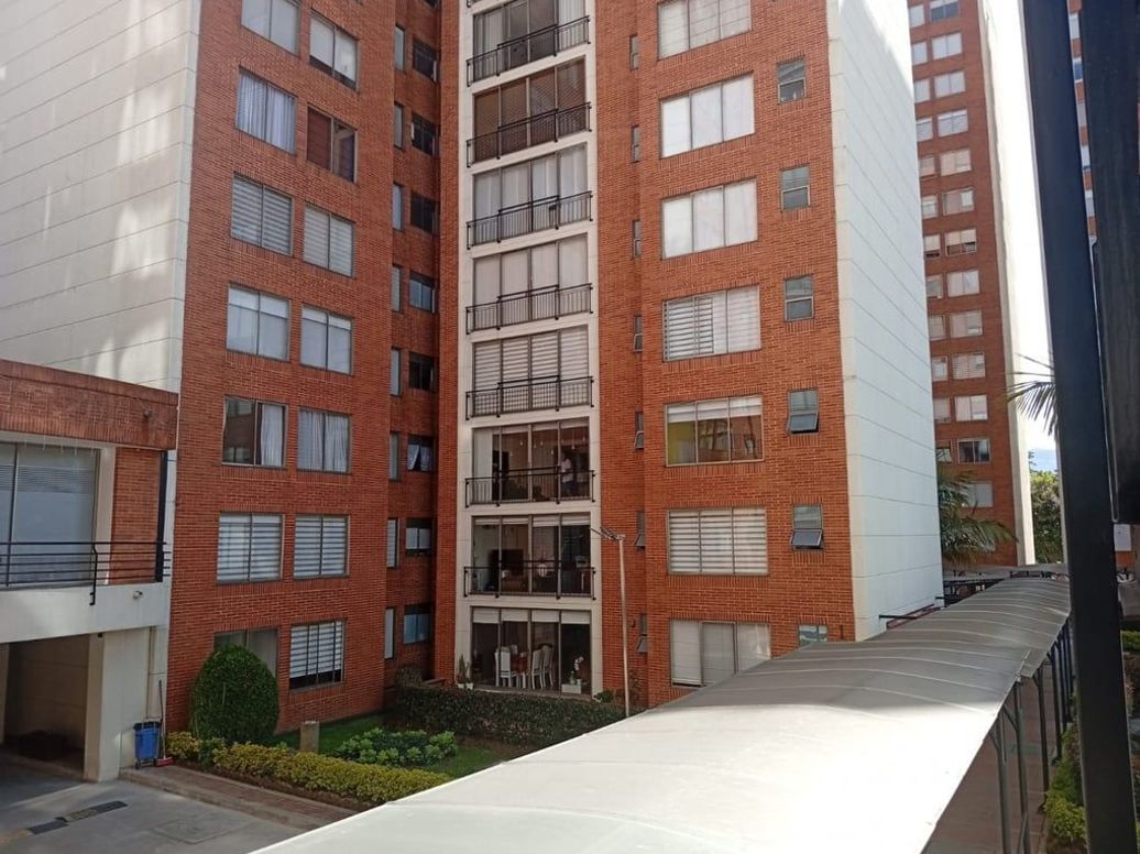 Apartamento de 3 alcobas en venta en Mazurén, Bogotá, 90 m² · foto 3 de 20
