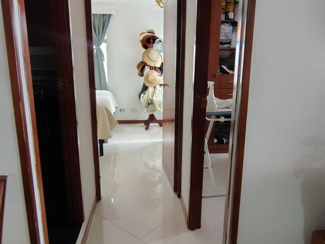 Apartamento de 2 alcobas en venta en Campo Alegre, Bogotá, 47 m² · foto 14 de 19