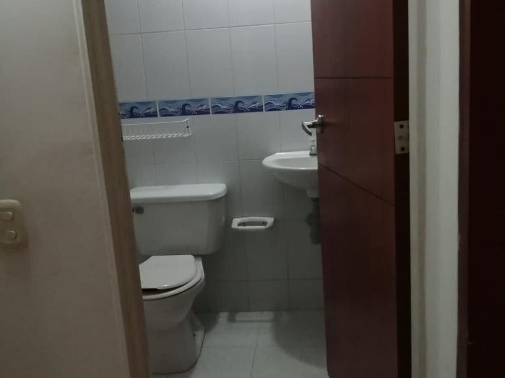 Apartamento de 3 alcobas en venta en Campo Alegre, Bogotá, 42 m² · foto 9 de 12