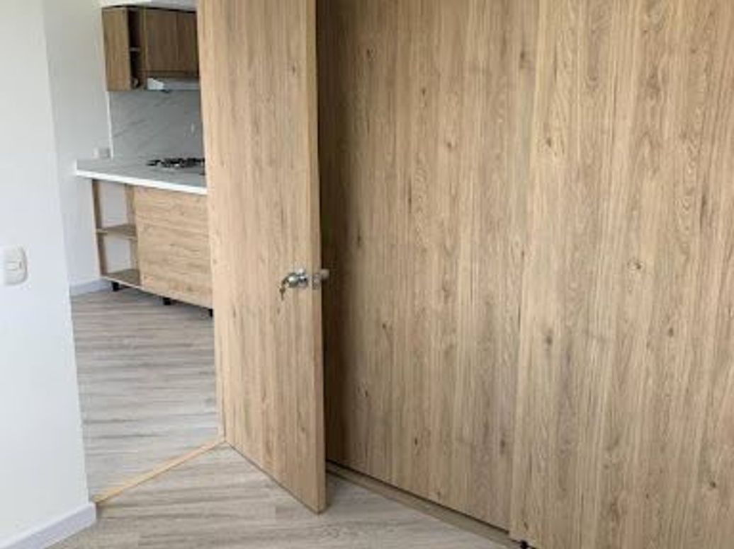 Apartamento de 2 alcobas en venta en El Redil, Bogotá, 40 m² · foto 7 de 13