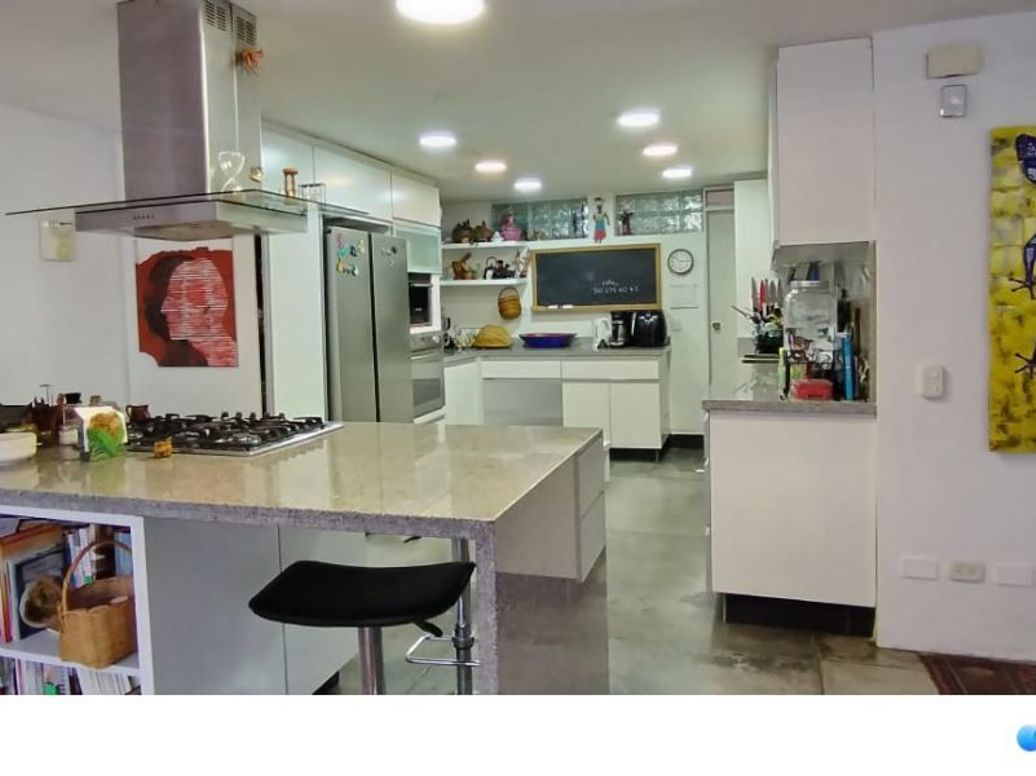 Casa de 4 alcobas en venta en Niza, Bogotá, 295 m² · foto 5 de 20