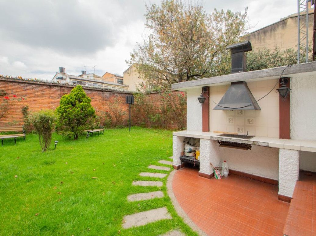 Casa de 5 alcobas en venta en Libertador, Bogotá, 857 m² · foto 10 de 20
