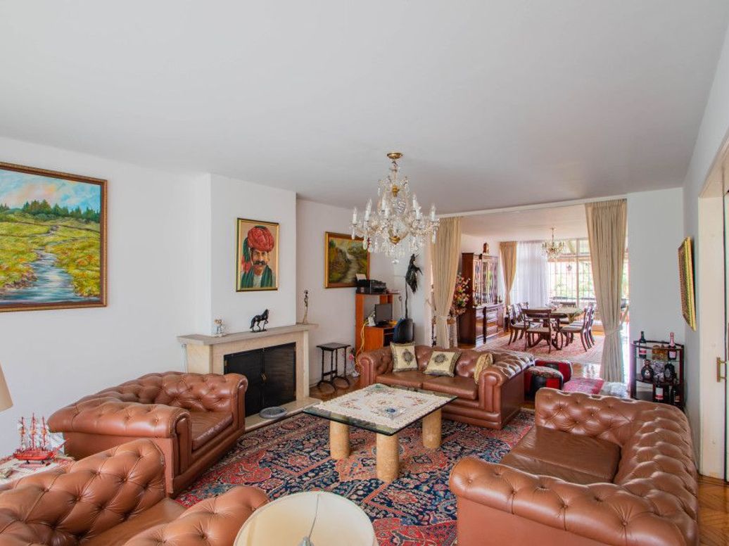 Casa de 5 alcobas en venta en Libertador, Bogotá, 857 m² · foto 3 de 20