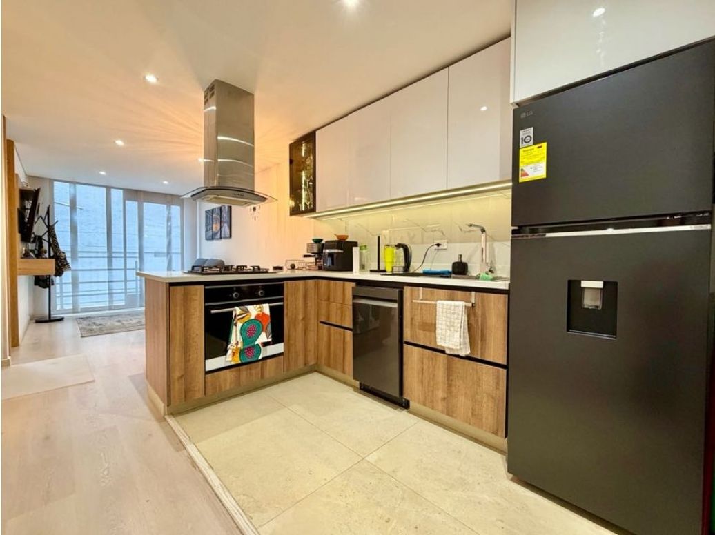 Apartaestudio en venta en Cedritos, Bogotá, 46 m² · foto 2 de 16