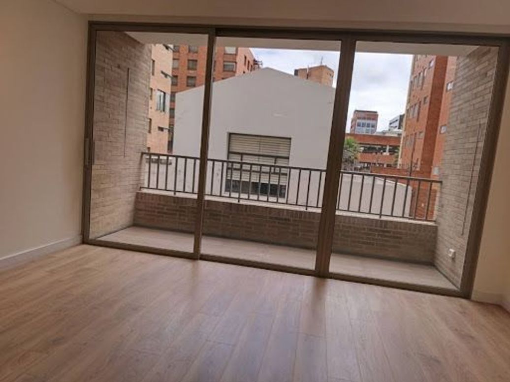 Apartamento de 2 alcobas en venta en Chicó Reservado, Bogotá, 95 m² · foto 3 de 20