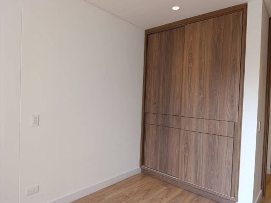 Apartamento de 2 alcobas en venta en Chicó Reservado, Bogotá, 95 m² · foto 11 de 20