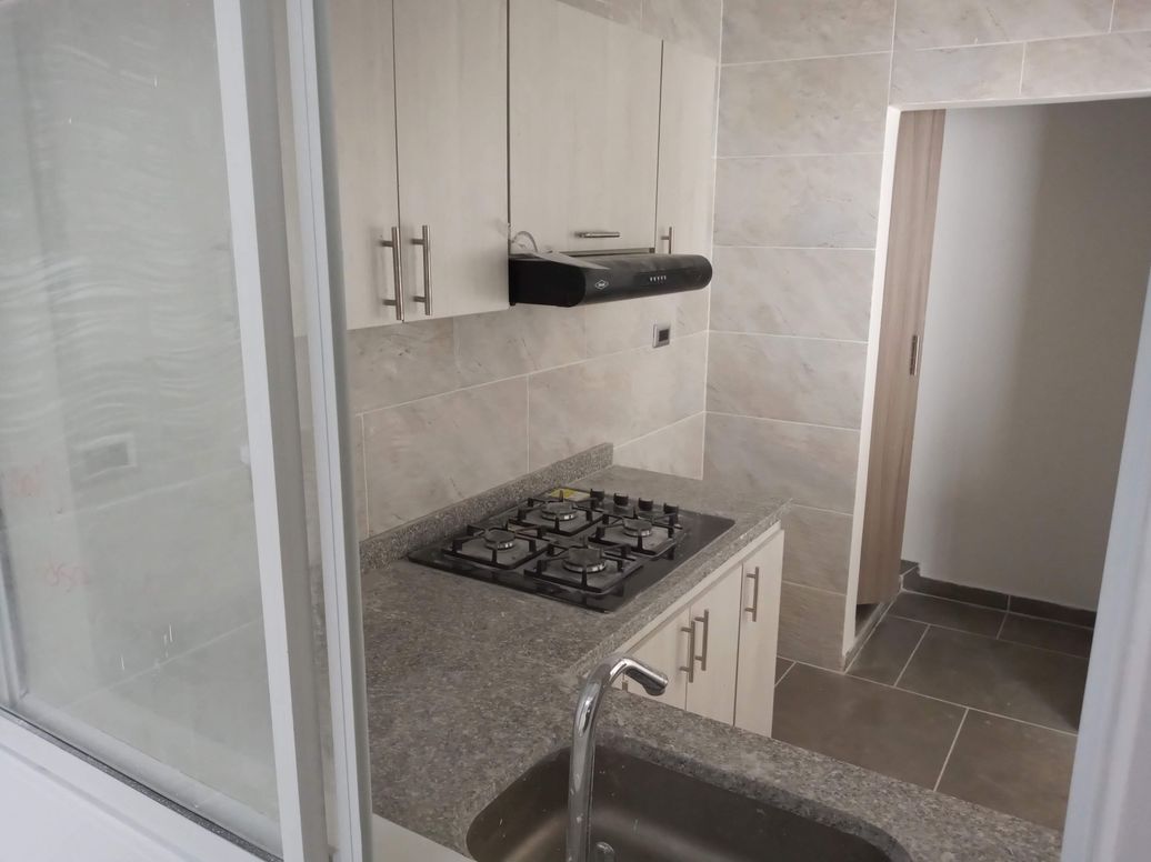 Casa de 3 alcobas en venta en Álamos Norte, Bogotá, 110 m² · foto 12 de 20