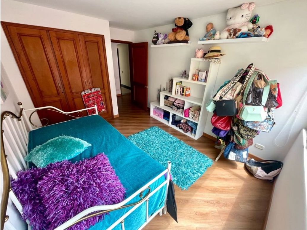 Apartamento de 3 alcobas en venta en Santa Barbara, Bogotá, 153 m² · foto 14 de 19