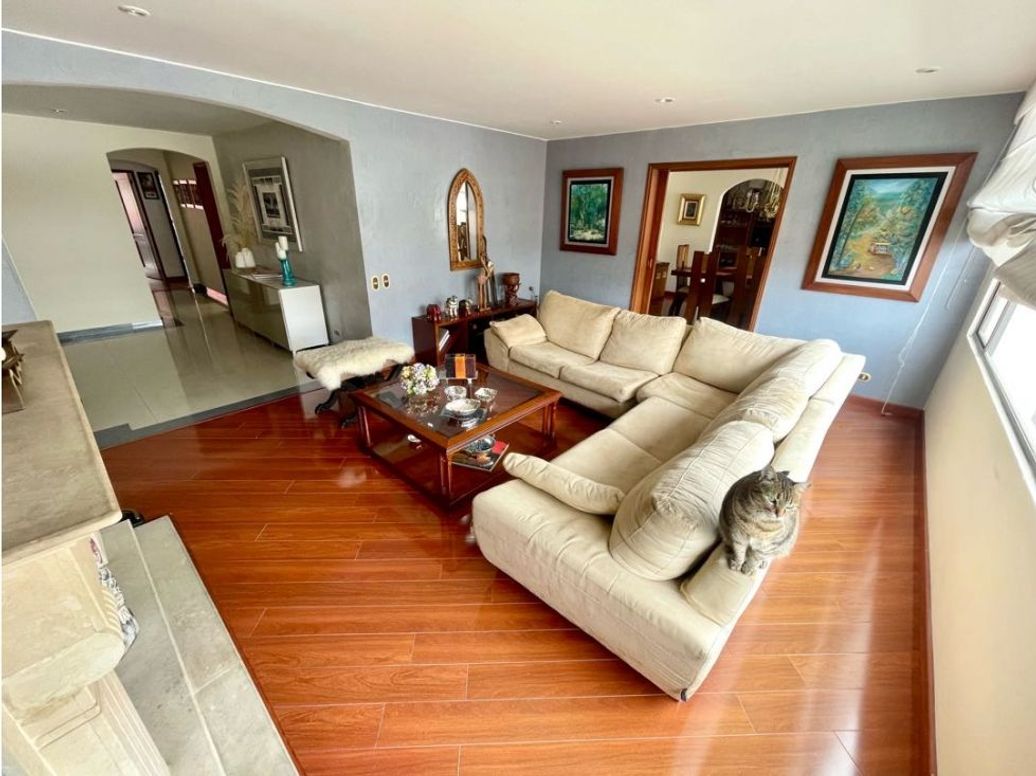 Apartamento de 3 alcobas en venta en Santa Barbara, Bogotá, 153 m² · foto 4 de 19