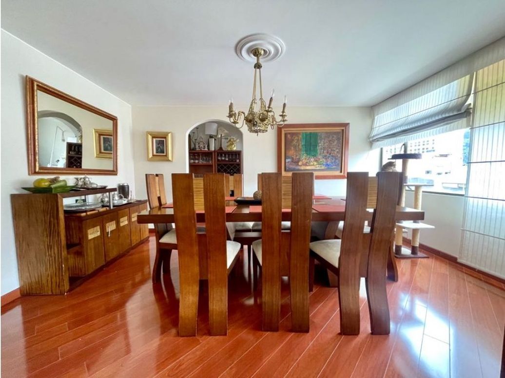 Apartamento de 3 alcobas en venta en Santa Barbara, Bogotá, 153 m² · foto 6 de 19