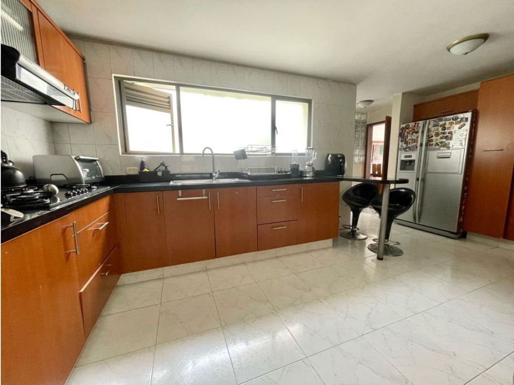 Apartamento de 3 alcobas en venta en Santa Barbara, Bogotá, 153 m² · foto 9 de 19