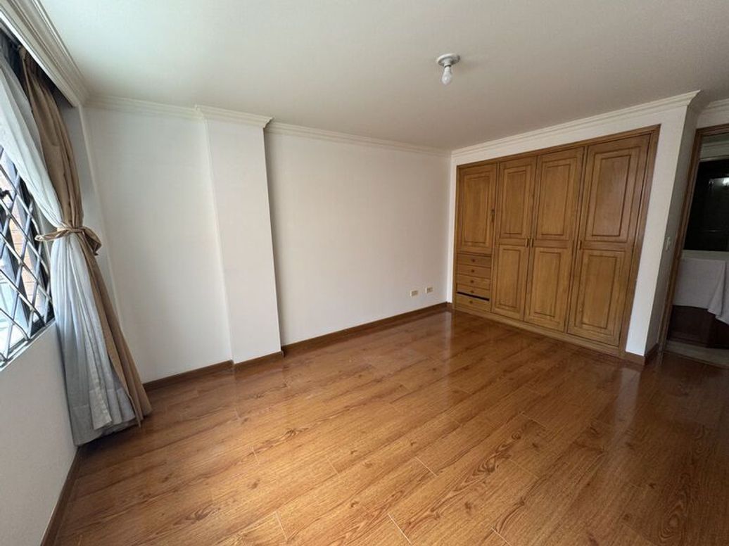 Apartamento de 3 alcobas en venta en Bella Suiza, Bogotá, 131 m² · foto 17 de 20