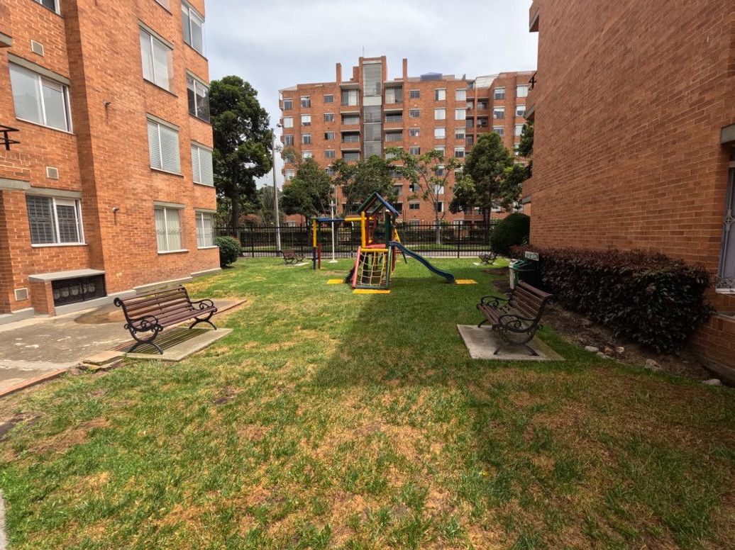 Apartamento de 3 alcobas en venta en Mazurén, Bogotá, 80 m² · foto 20 de 20