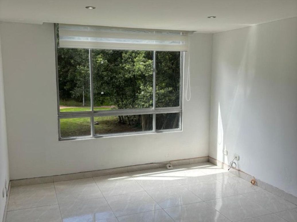 Apartamento de 3 alcobas en venta en Republica De Canada, Bogotá, 54 m² · foto 2 de 17