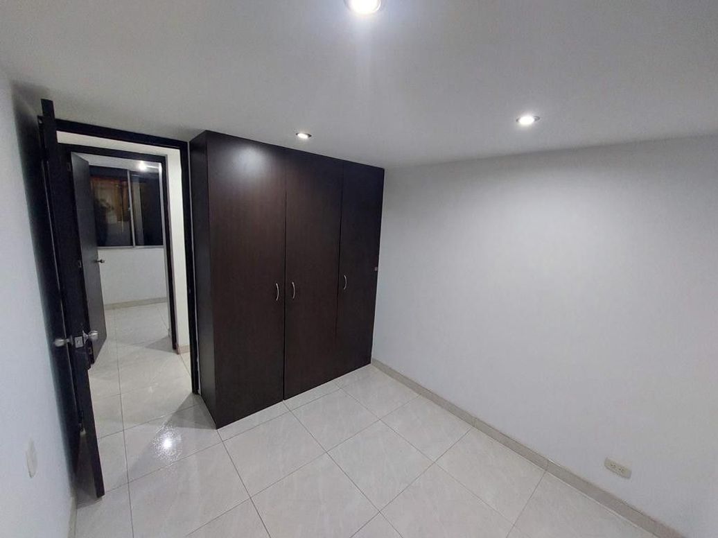 Apartamento de 3 alcobas en venta en Republica De Canada, Bogotá, 54 m² · foto 8 de 17