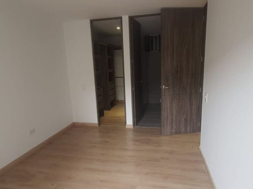 Apartamento de 3 alcobas en venta en La Esperanza, Bogotá, 100 m² · foto 3 de 8