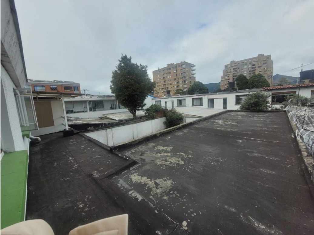 Casa de 11 alcobas en venta en Pasadena, Bogotá, 384 m² · foto 11 de 20