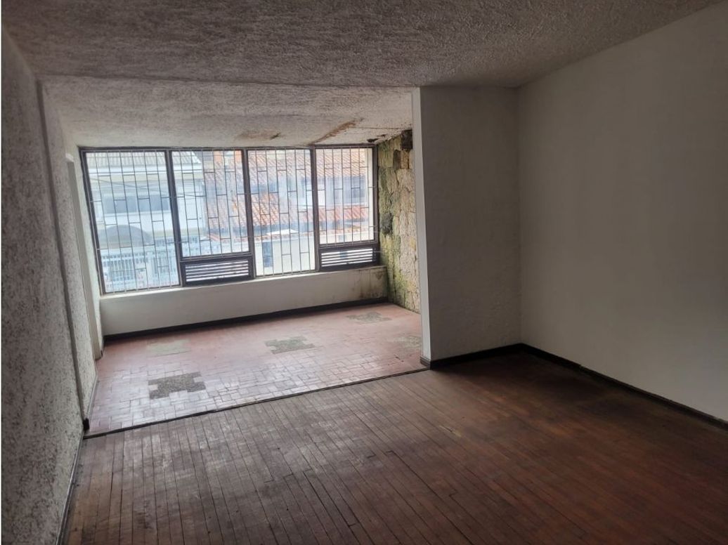 Casa de 11 alcobas en venta en Pasadena, Bogotá, 384 m² · foto 13 de 20