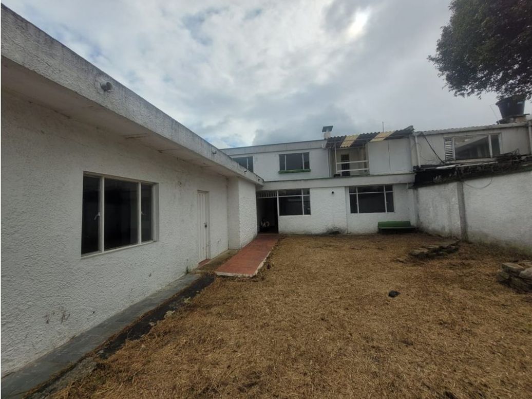 Casa de 11 alcobas en venta en Pasadena, Bogotá, 384 m² · foto 3 de 20