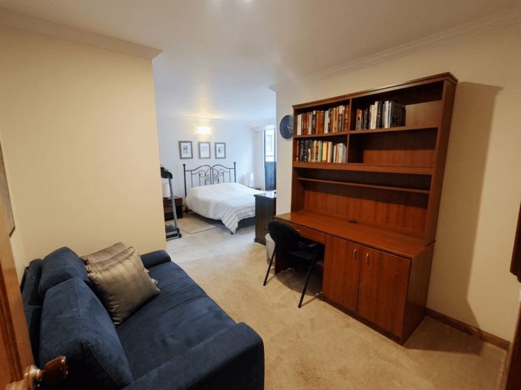 Apartamento de 3 alcobas en venta en Santa Barbara Occidental, Bogotá, 259 m² · foto 16 de 19
