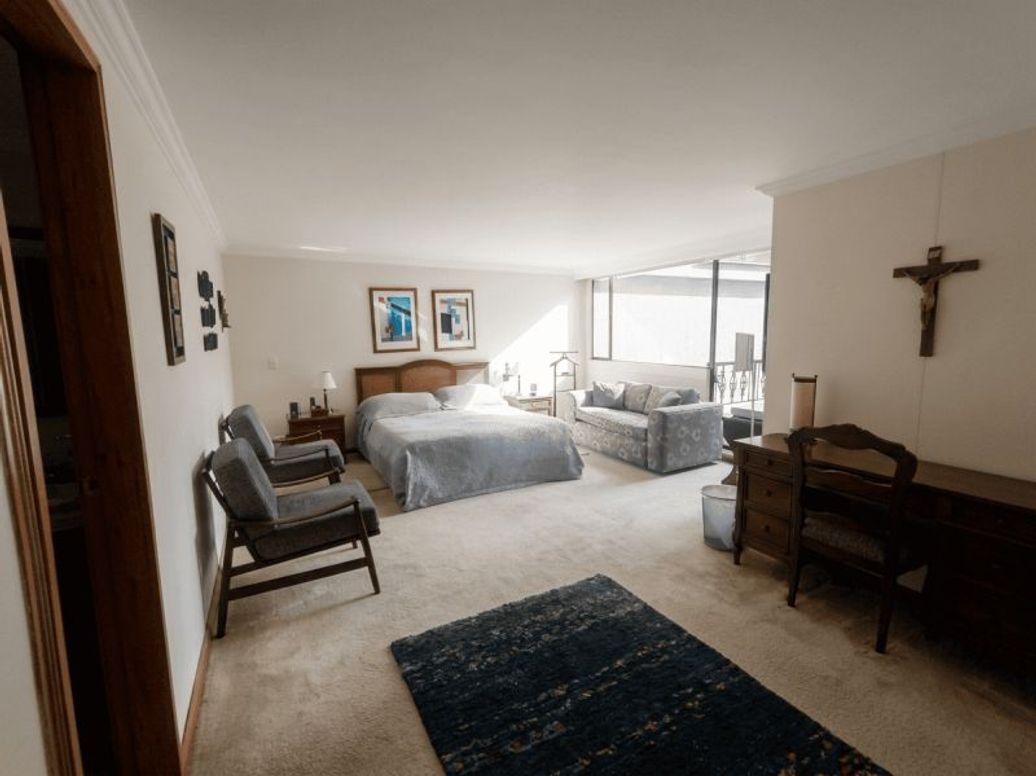Apartamento de 3 alcobas en venta en Santa Barbara Occidental, Bogotá, 259 m² · foto 12 de 19