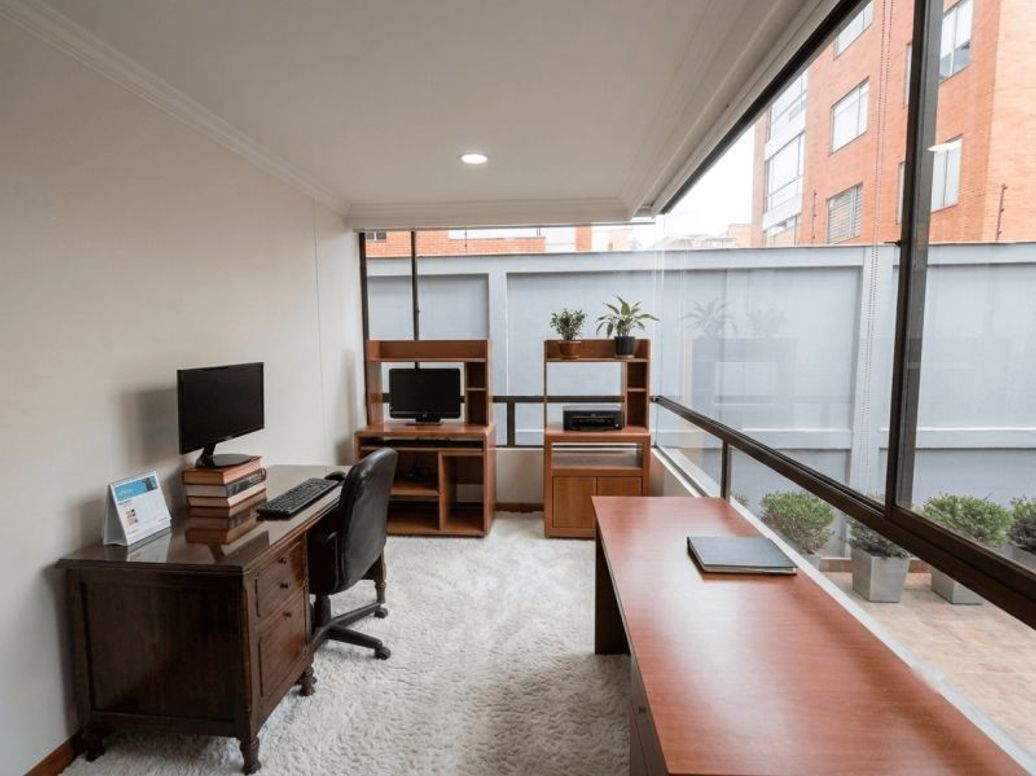 Apartamento de 3 alcobas en venta en Santa Barbara Occidental, Bogotá, 259 m² · foto 8 de 19