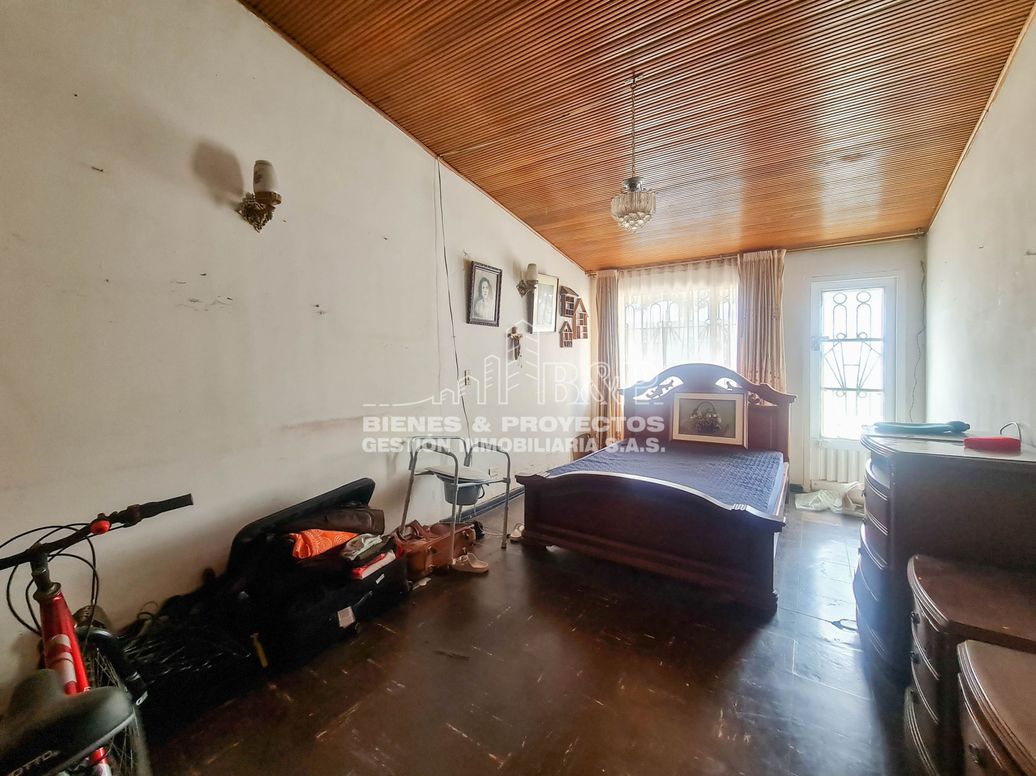 Casa de 6 alcobas en venta en Villa Adriana, Bogotá, 272 m² · foto 10 de 19
