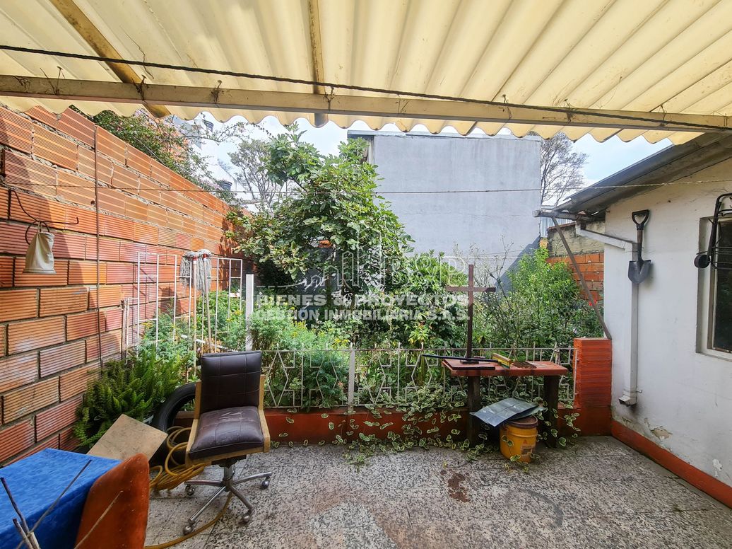 Casa de 6 alcobas en venta en Villa Adriana, Bogotá, 272 m² · foto 8 de 19