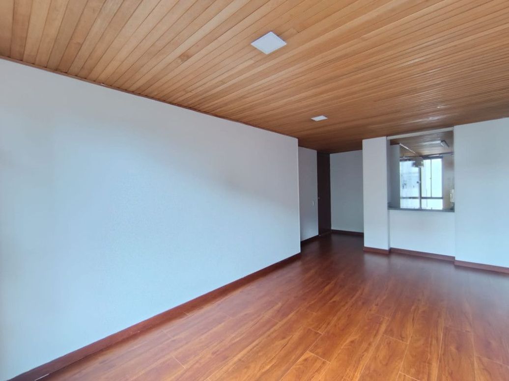 Apartamento de 2 alcobas en arriendo en Parques De Lorena, Bogotá, 55 m² · foto 8 de 20
