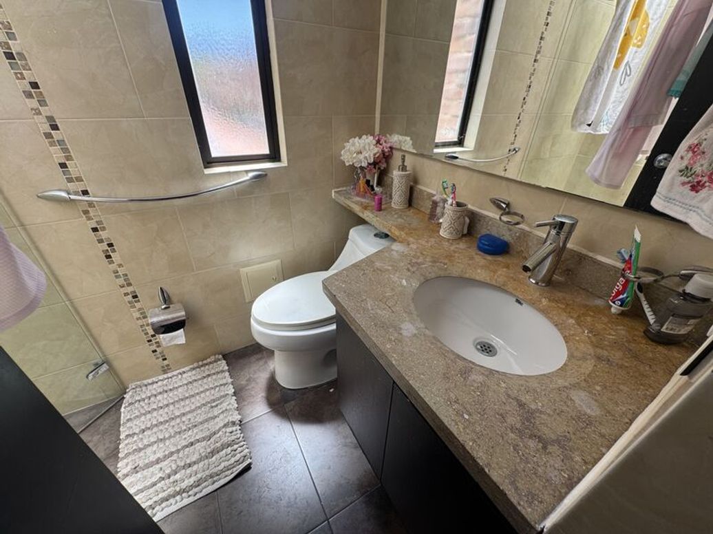 Casa de 4 alcobas en venta en Casa Blanca, Bogotá, 225 m² · foto 15 de 20