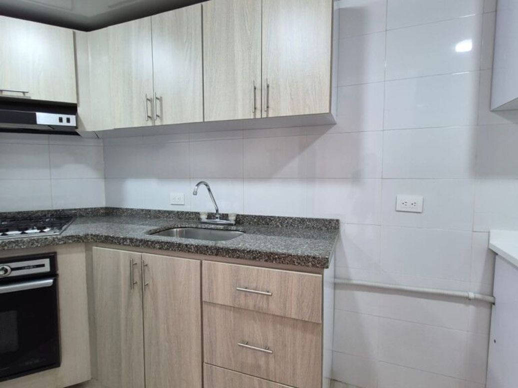 Apartamento de 2 alcobas en venta en Chapinero Central, Bogotá, 53 m² · foto 8 de 20