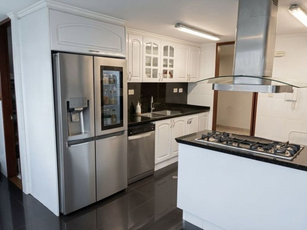 Apartamento de 3 alcobas en venta en La Calleja, Bogotá, 227 m² · foto 9 de 16