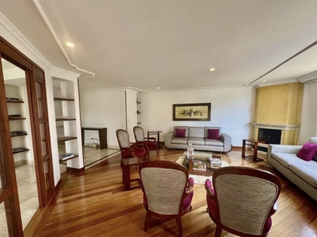 Apartamento de 3 alcobas en venta en La Calleja, Bogotá, 227 m² · foto 5 de 16